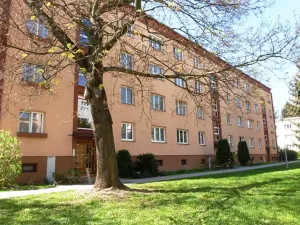 Pronájem bytu 2+1, Zlín, M. Knesla, 55 m2