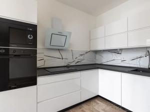 Pronájem bytu 2+1, Praha - Troja, Trojská, 74 m2