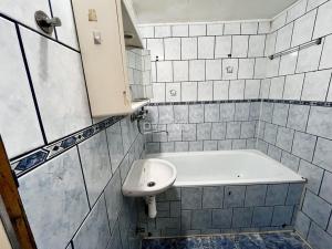 Pronájem bytu 2+1, Chomutov, Holešická, 61 m2
