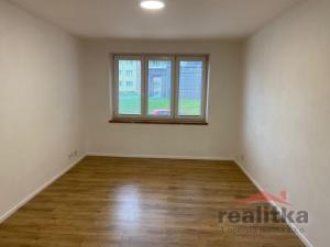 Pronájem bytu 2+1, Opava - Předměstí, náměstí Svaté Hedviky, 57 m2