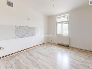 Pronájem bytu 2+1, Opava - Město, Dolní náměstí, 76 m2