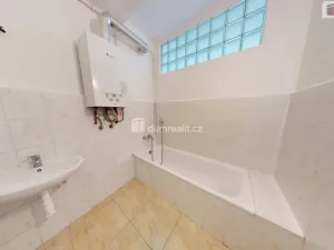 Pronájem bytu 2+1, Opava - Město, Dolní náměstí, 76 m2