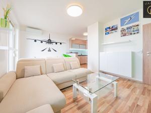 Prodej bytu 2+kk, Praha - Kyje, Davidovičova, 54 m2