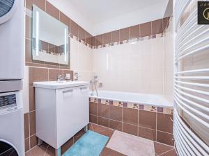 Prodej bytu 2+kk, Praha - Kyje, Davidovičova, 54 m2