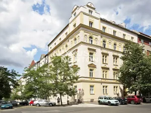 Pronájem bytu 1+1, Praha - Vinohrady, Lucemburská, 40 m2