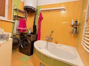 Pronájem bytu 2+kk, Praha - Žižkov, Jeseniova, 42 m2
