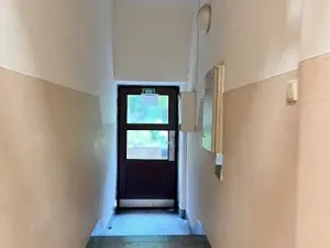 Pronájem bytu 2+kk, Praha - Žižkov, Jeseniova, 42 m2