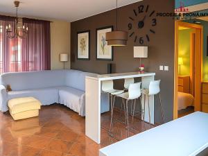 Pronájem bytu 4+kk, Praha - Vysočany, Pod Harfou, 100 m2