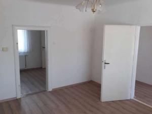 Prodej rodinného domu, Hrušovany nad Jevišovkou, Drnholecká, 160 m2