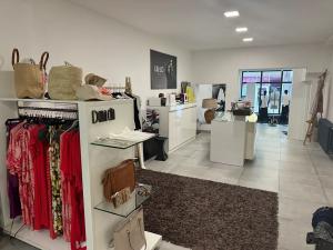 Pronájem obchodního prostoru, Zlín, Rašínova, 135 m2