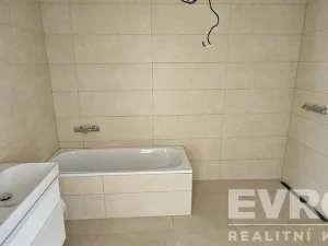 Prodej rodinného domu, Sezemice, Družstevní, 121 m2