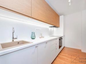 Prodej bytu 3+kk, Praha - Žižkov, K lučinám, 54 m2