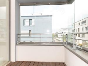 Pronájem bytu 3+kk, Praha - Prosek, Valečovská, 72 m2