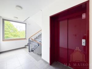 Pronájem bytu 3+kk, Praha - Prosek, Valečovská, 72 m2