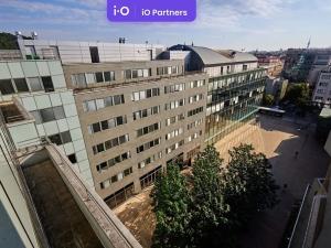 Pronájem kanceláře, Praha - Smíchov, Plzeňská, 1121 m2