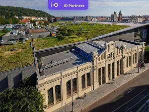 Pronájem kanceláře, Praha - Smíchov, Plzeňská, 1121 m2