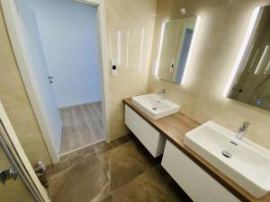 Pronájem bytu 4+1, České Budějovice - České Budějovice 6, Na Nábřeží, 84 m2
