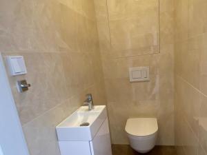 Pronájem bytu 4+1, České Budějovice - České Budějovice 6, Na Nábřeží, 84 m2
