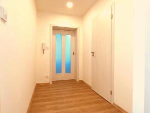 Pronájem bytu 4+1, České Budějovice - České Budějovice 6, Na Nábřeží, 84 m2