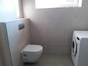 Pronájem bytu 2+1, České Budějovice - České Budějovice 7, Heydukova, 80 m2
