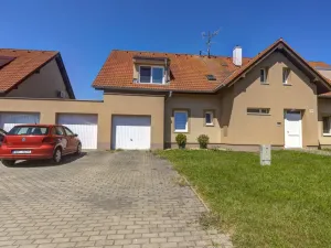 Prodej bytu 2+kk, Šanov, Komenského, 66 m2