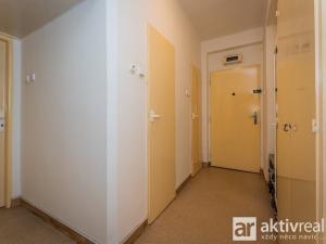 Pronájem bytu 2+1, Praha - Letňany, Šumperská, 52 m2