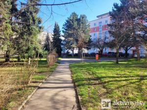Pronájem bytu 2+1, Praha - Letňany, Šumperská, 52 m2