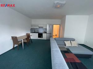 Pronájem bytu 1+kk, Jihlava, Křižíkova, 45 m2