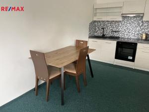 Pronájem bytu 1+kk, Jihlava, Křižíkova, 45 m2