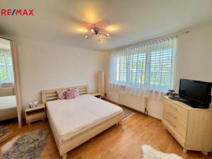 Pronájem bytu 4+kk, Praha - Dolní Měcholupy, U střediska, 91 m2