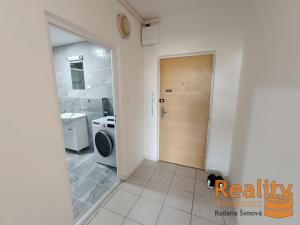 Pronájem bytu 1+kk, Zlín - Prštné, B. Němcové, 28 m2