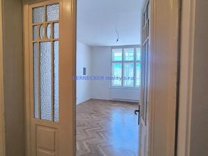 Pronájem bytu 2+1, Hradec Králové, Švehlova, 75 m2
