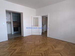Pronájem bytu 2+1, Hradec Králové, Švehlova, 75 m2