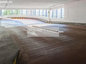 Pronájem garážového stání, Praha - Vysočany, Pešlova, 14 m2