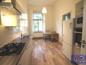 Pronájem bytu 1+1, Praha - Smíchov, Arbesovo náměstí, 40 m2