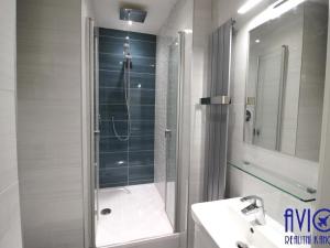 Pronájem bytu 1+1, Praha - Smíchov, Arbesovo náměstí, 40 m2
