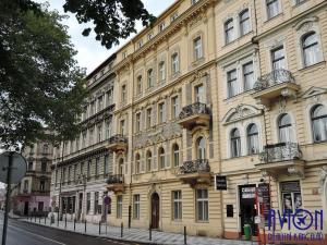 Pronájem bytu 1+1, Praha - Smíchov, Arbesovo náměstí, 40 m2