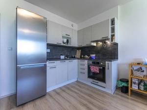 Pronájem bytu 2+kk, Praha - Letňany, Tupolevova, 52 m2