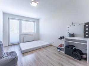 Pronájem bytu 2+kk, Praha - Letňany, Tupolevova, 52 m2