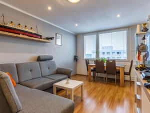 Prodej bytu 2+1, Kladno - Kročehlavy, Francouzská, 50 m2