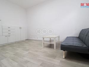 Prodej bytu 3+1, Karlovy Vary - Dvory, 1. máje, 70 m2