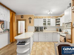 Prodej rodinného domu, Hovorany, 215 m2