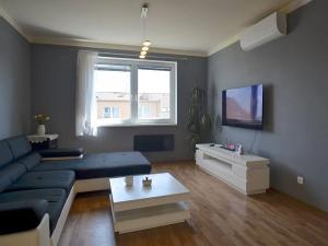 Pronájem bytu 2+kk, Chýně, Ecksteinova, 49 m2