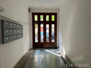 Pronájem bytu 2+kk, Praha - Karlín, Vítkova, 41 m2