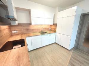 Pronájem bytu 2+kk, Praha - Zličín, Sazovická, 50 m2