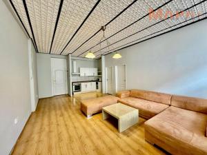 Pronájem bytu 2+kk, Chomutov, Revoluční, 56 m2