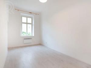 Pronájem bytu 3+kk, Praha - Žižkov, Seifertova, 74 m2
