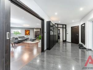 Prodej rodinného domu, Byšice, 365 m2