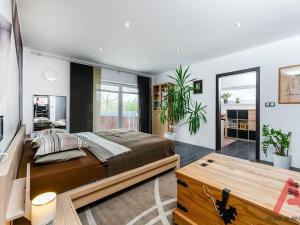 Prodej rodinného domu, Byšice, 365 m2