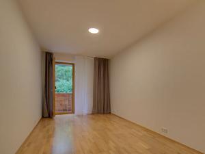 Pronájem bytu 2+kk, Praha - Žižkov, Jeseniova, 51 m2